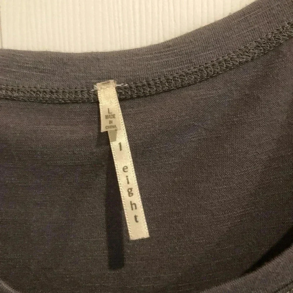 Nine 1 eight women’s top - Picture 2 of 3